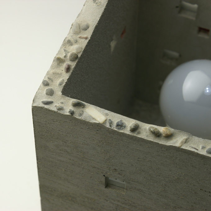 ビルをモチーフにしたランプ