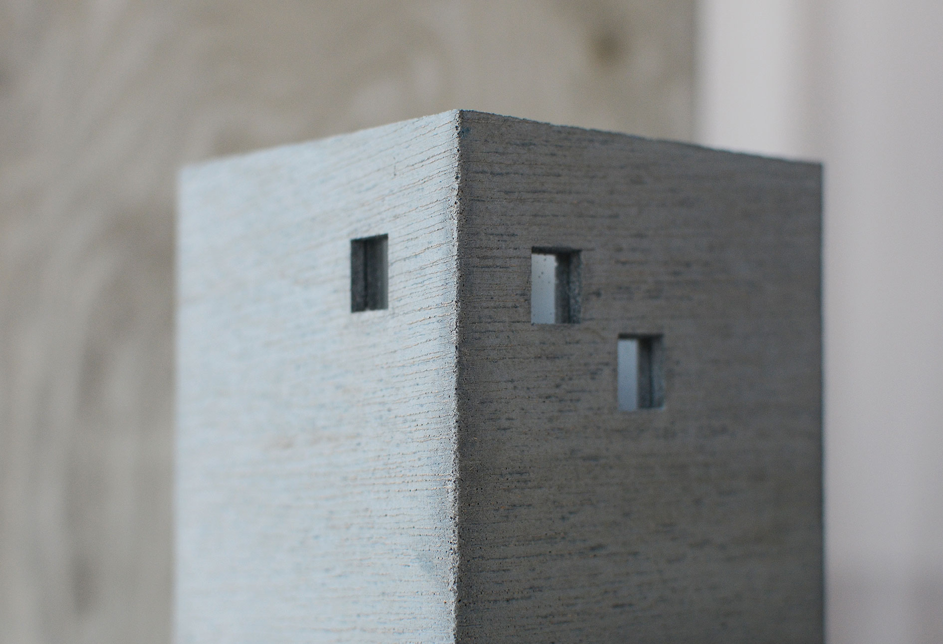 クリアガラスが埋め込んであります